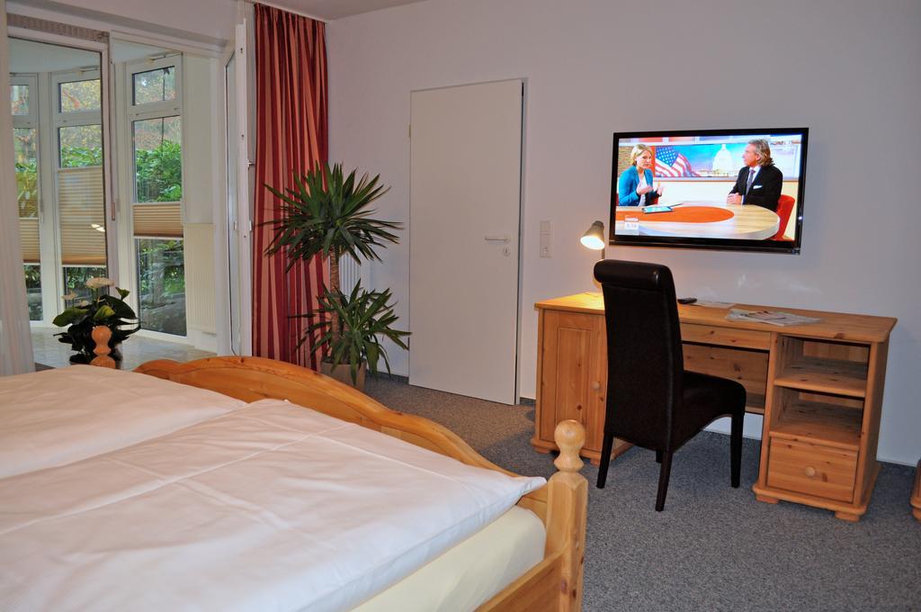 Hellmanns Hotel Bremers Bauerndiele Wiefelstede Quarto foto